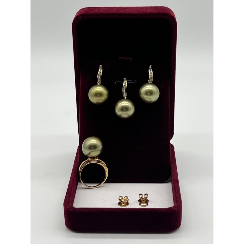 South Sea Pearls Pistachio with Baguette Diamonds Set